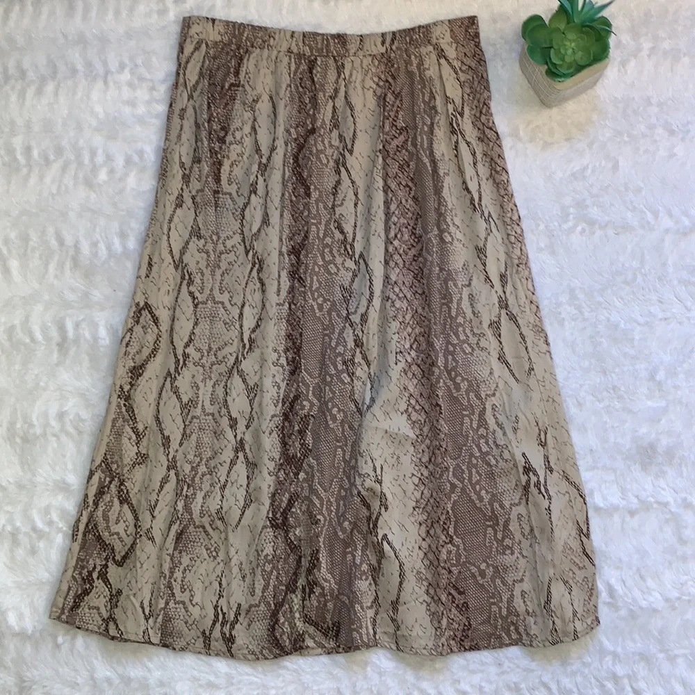 JUSTFAB double button front brown and tan a-line snakeskin print skirt